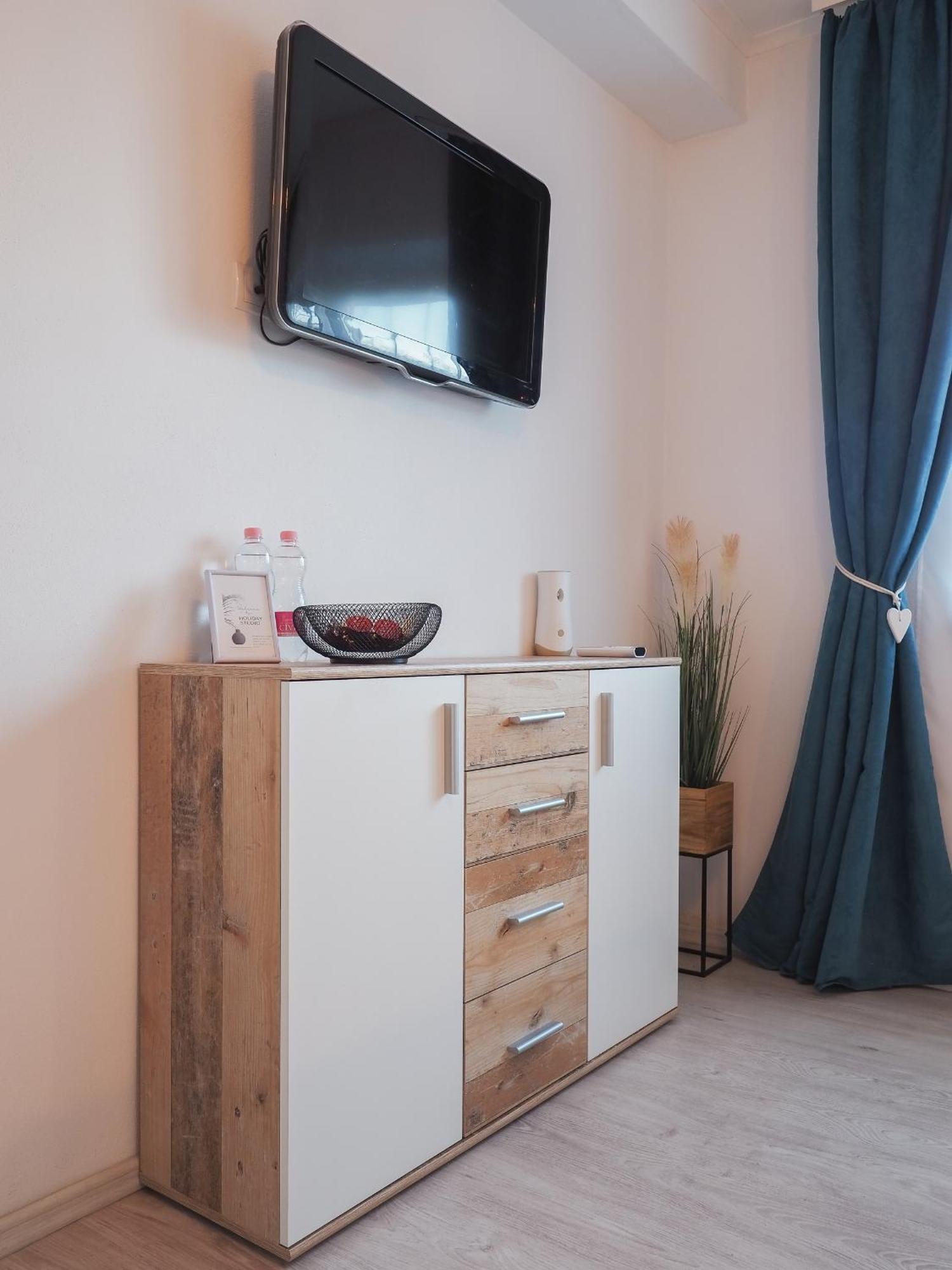 Holiday Studio Sibiu - Central, Cozy & Self Check-In Exterior photo